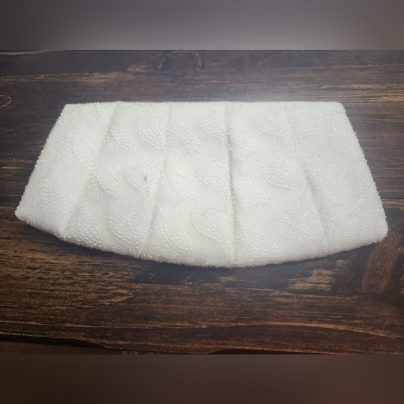 Vintage Ivory Beaded  bridal evening clutch - Picture 3 of 12